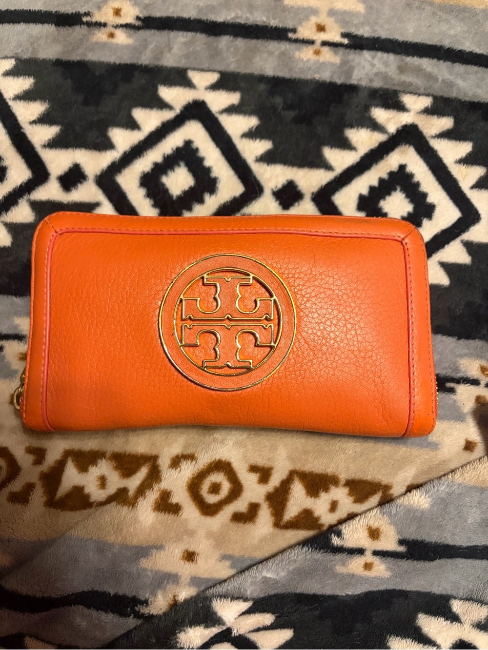 Tory Burch EUC Amanda Zip Continental Leather Zip Orange Wallet with Gold Logo